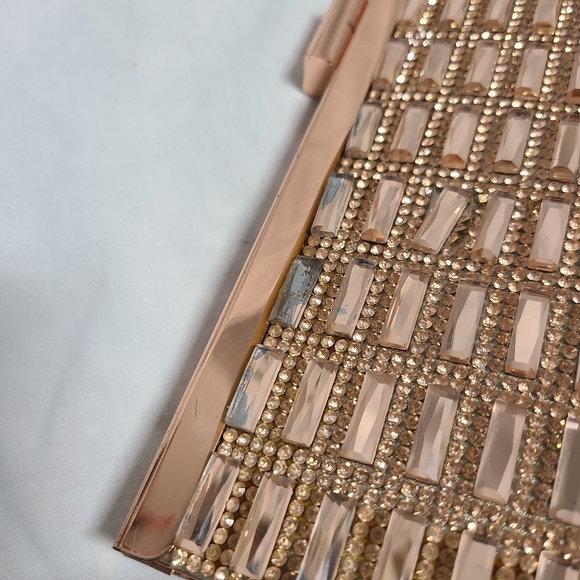 Evening Clutch w/shoulder strap - Picture 4 of 5